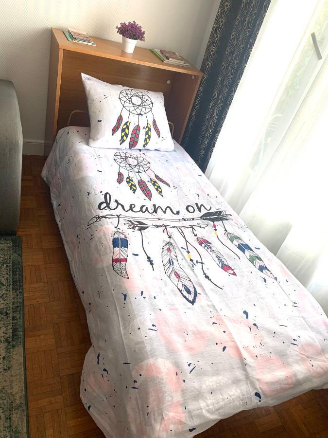 Little Champs-Elysees Apartment Дранси Екстериор снимка